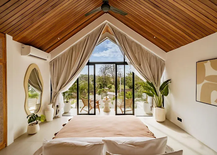 Semilir Villa